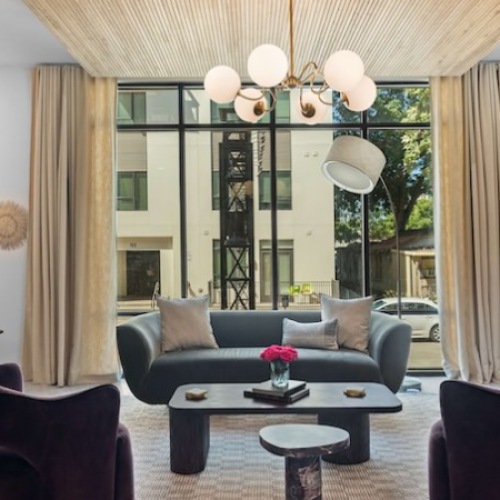 Luxurious resident lounge